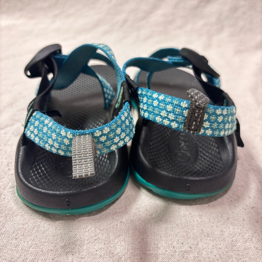 Chaco Women’s Daisy Patterned Blue Sandals - Picture 3 of 7